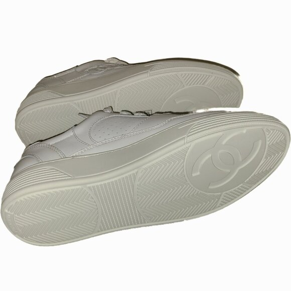 New CHANEL 36 5.5 White Leather CC Low-top Sneakers G45079 - Picture 6 of 10